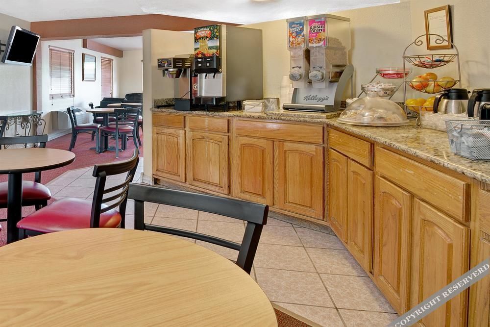 Magnuson Hotel El Paso West - photo 23