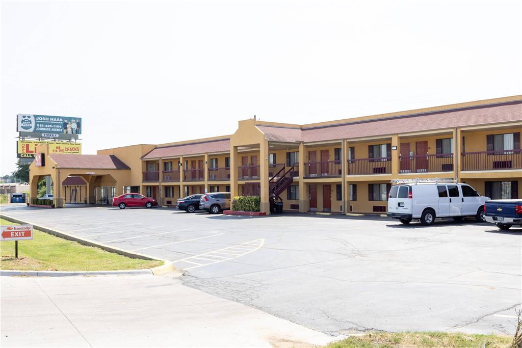 Econo Lodge McAlester - photo 2