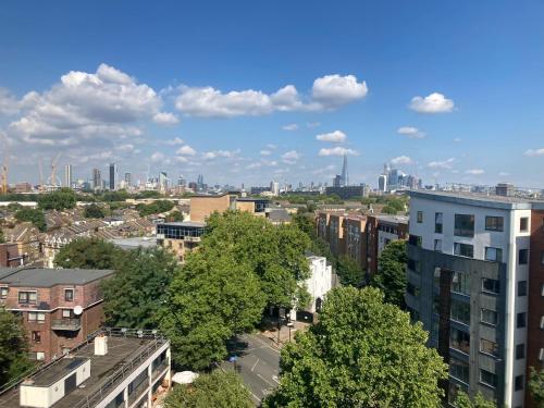 Bright and spacious 1 bed flat in Camberwell — 4-Star Luxury Hotel in London, United Kingdom