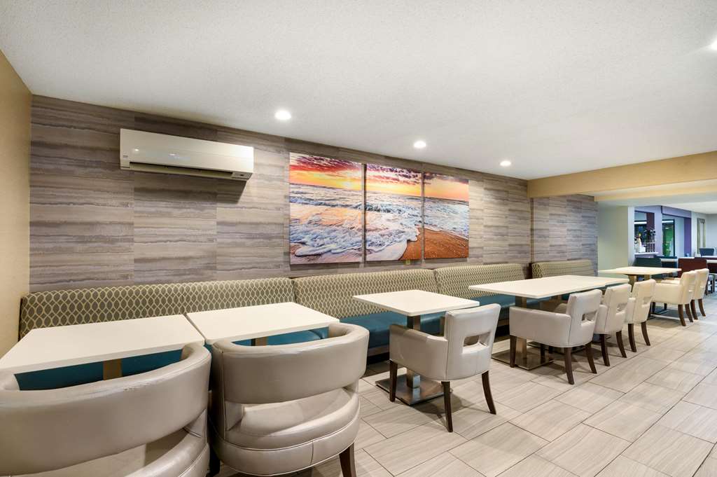 La Quinta Inn by Wyndham North Myrtle Beach - photo 9