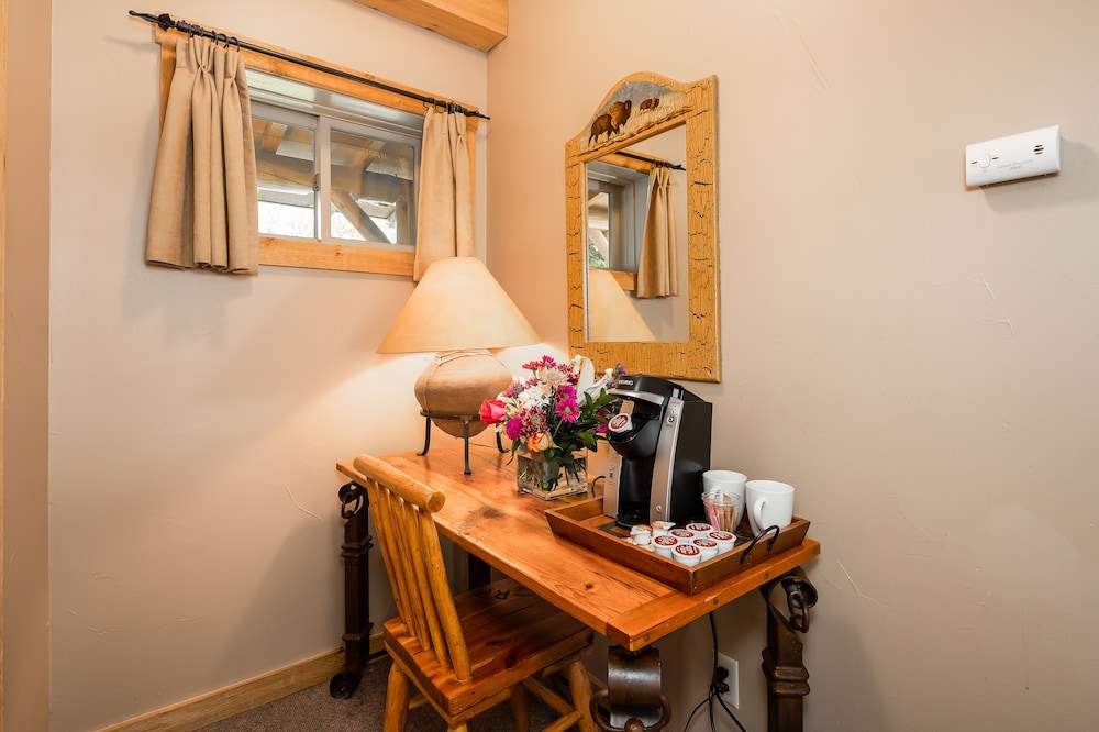 Rainbow Ranch Lodge - photo 14