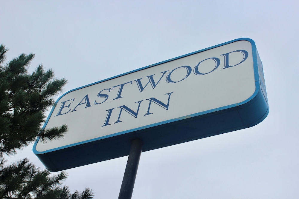 Eastwood Inn - photo 19