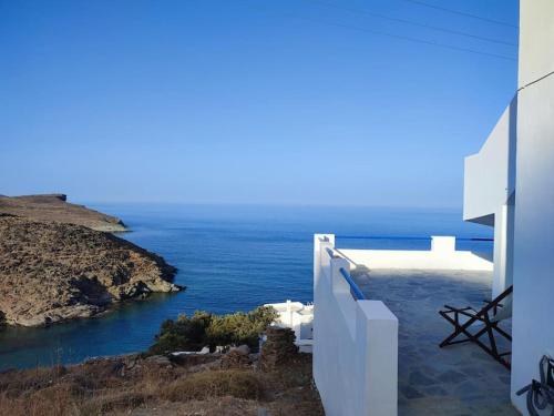 Liotrivi Blue 2 in Kythnos, Greece