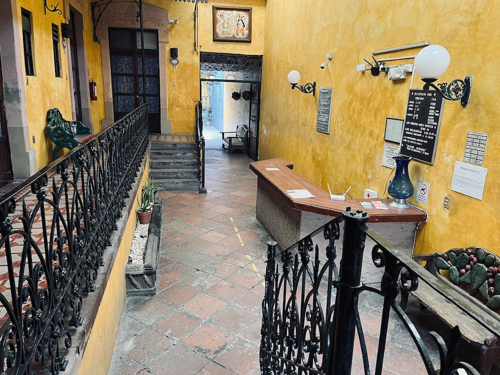 Meson Acueducto - last minute hotel in Queretaro