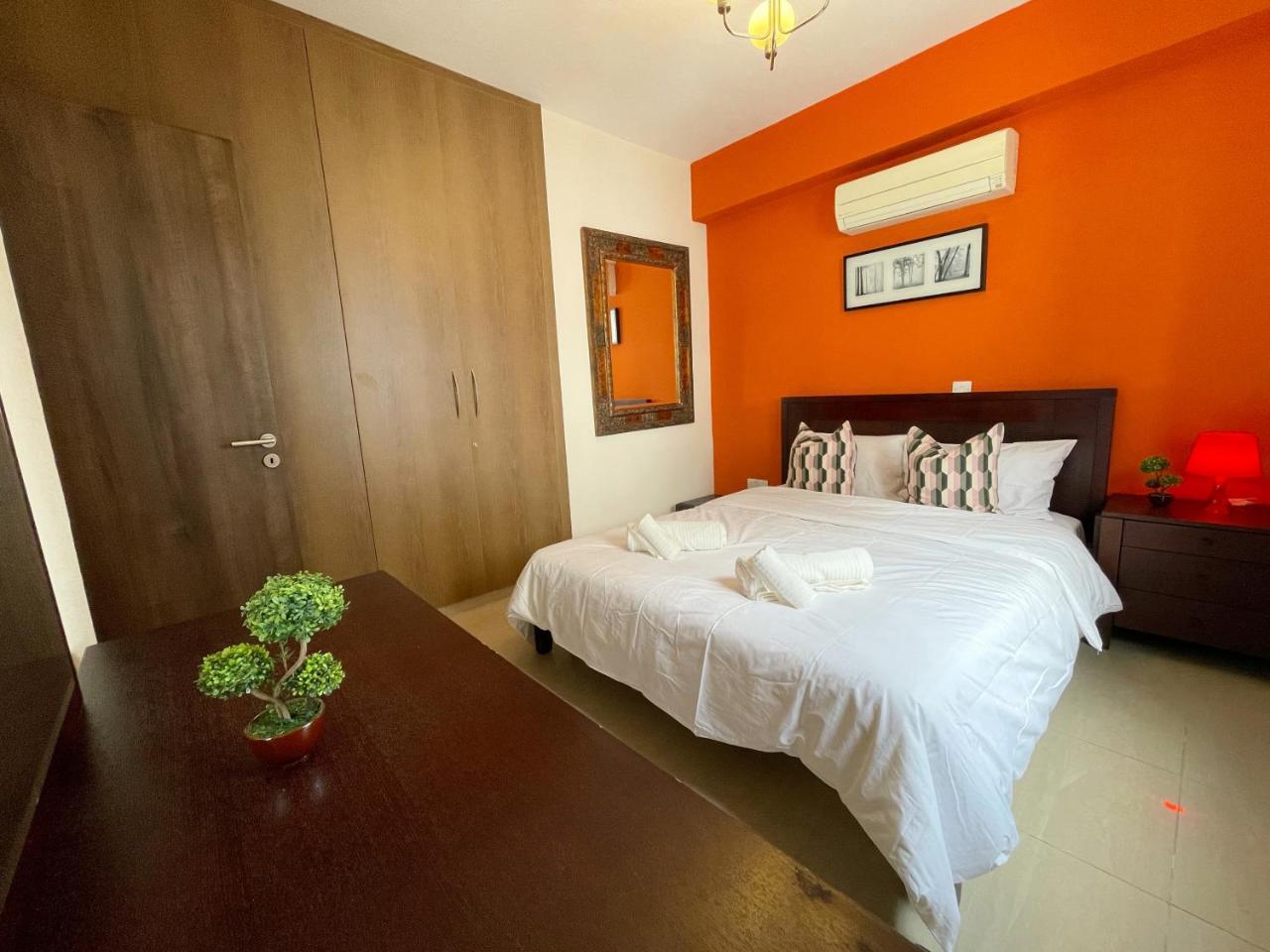Stylish 2br Apartment with Balcony And Parking Near Saint Lazarus And Finikoudes Beach