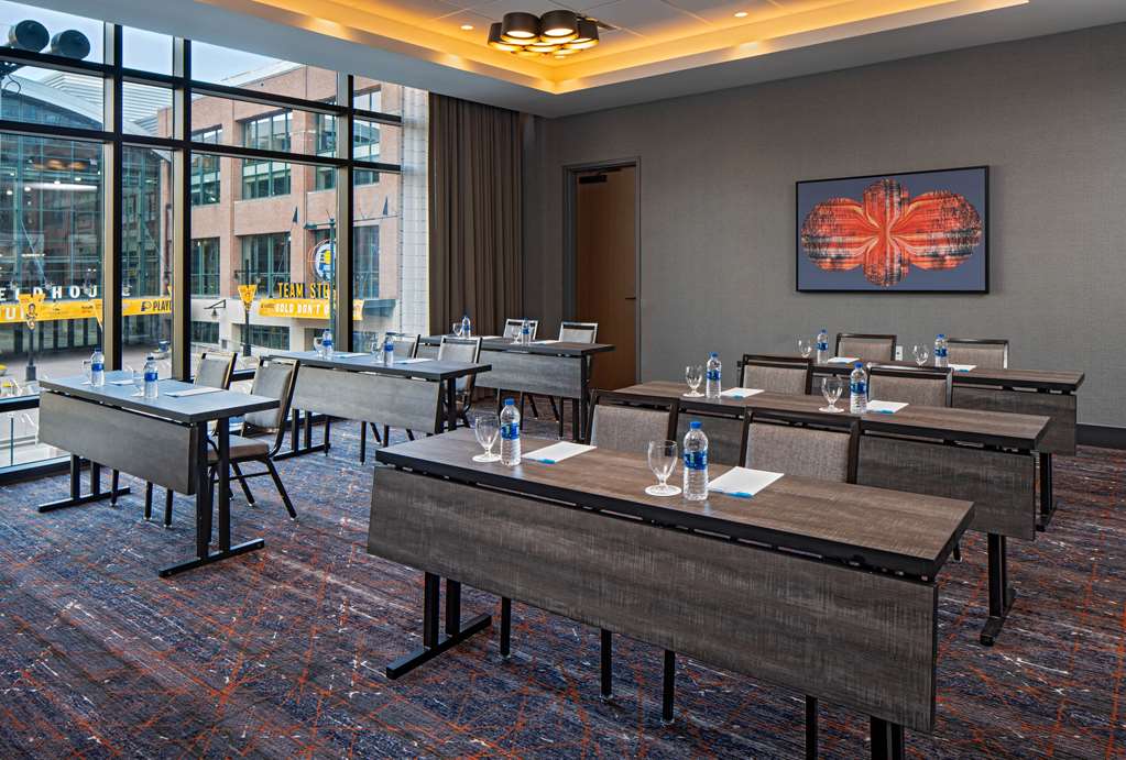 Hyatt House Indianapolis Downtown - photo 20