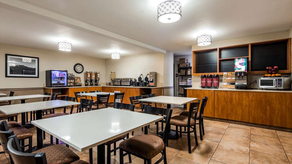 Best Western Oak Meadows Inn - photo 14