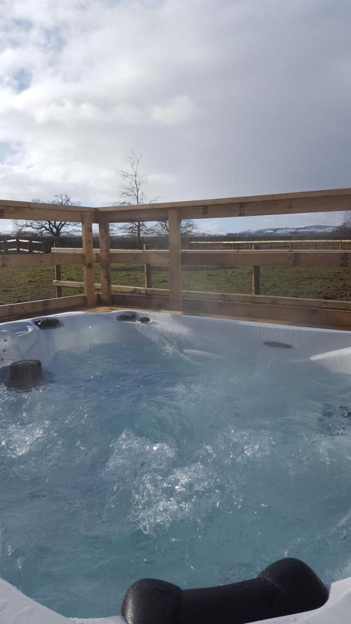 Ruth’s Repose Country Retreat with Private Hot Tub in Shrewsbury, United Kingdom