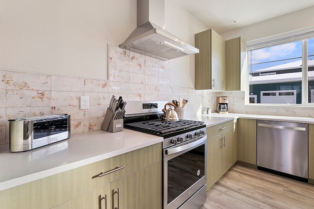 938 Jerome St Unit 2 - photo 8