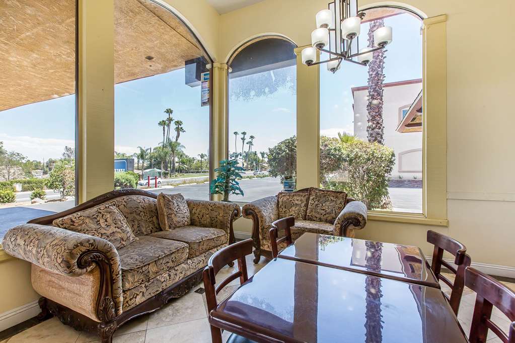 Rodeway Inn & Suites Canyon Lake Menifee West - photo 8
