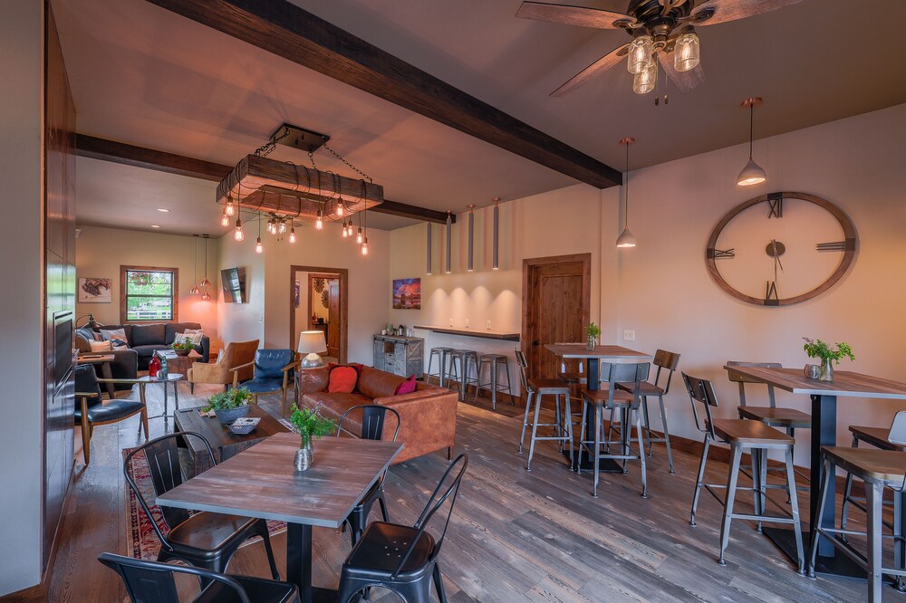 Golden Stone Inn - photo 40