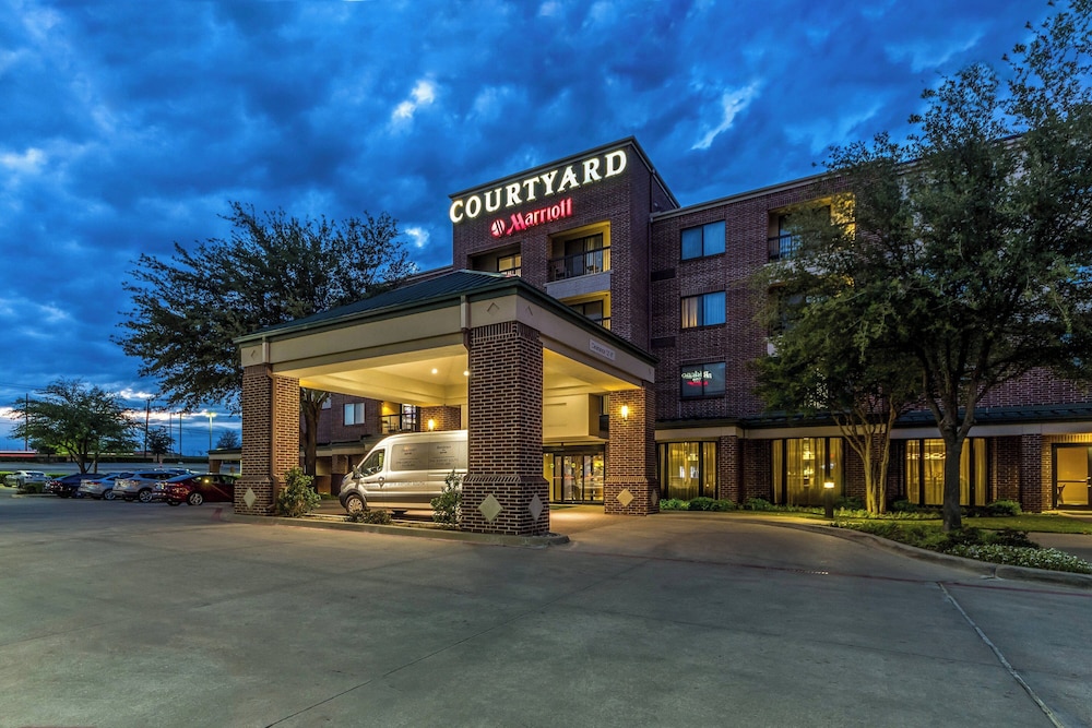 Courtyard by Marriott Dallas DFW Airport South Irving in Irving, United States