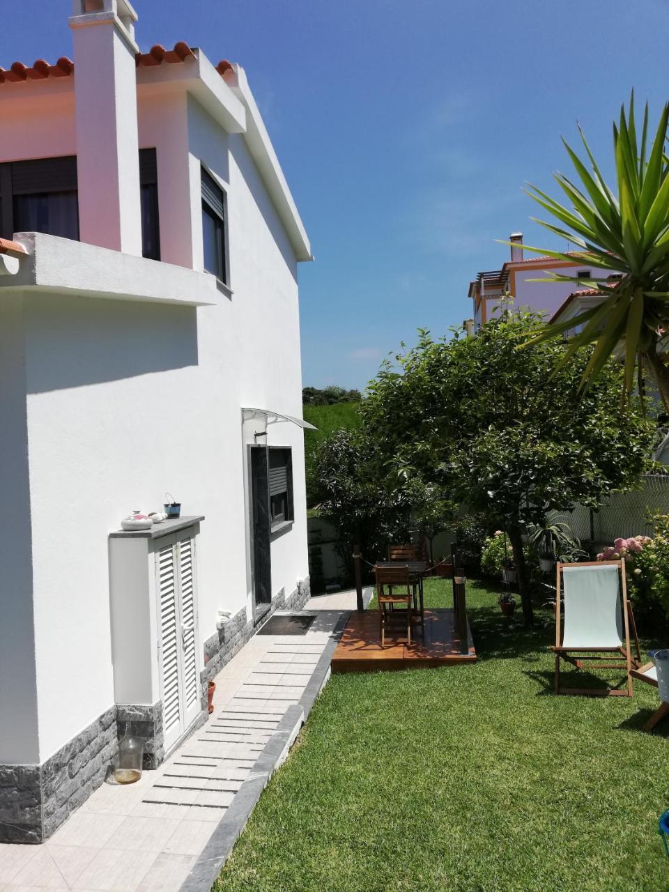 Moradia Independente TO in Ericeira, Portugal