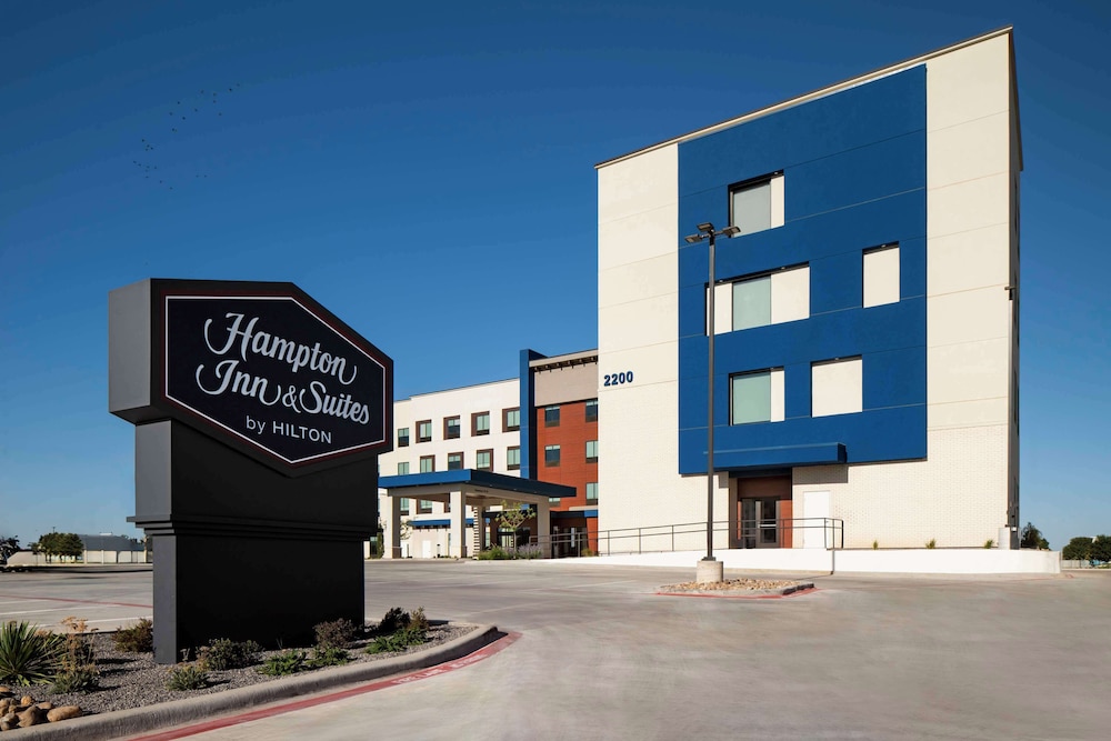 Hampton Inn & Suites by Hilton Amarillo West - photo 47