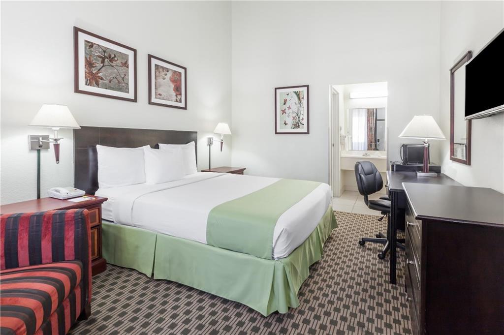 SureStay by Best Western Irving Grapevine DFW North - photo 4