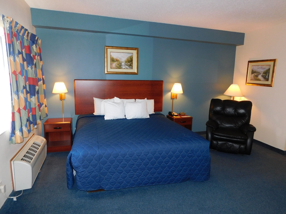 Reston Inn & Suites - photo 5