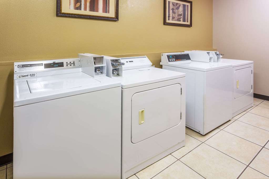 Days Inn & Suites by Wyndham Vancouver - photo 13