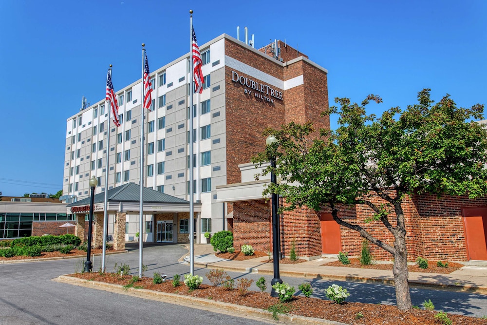 DoubleTree by Hilton Neenah in Neenah, United States