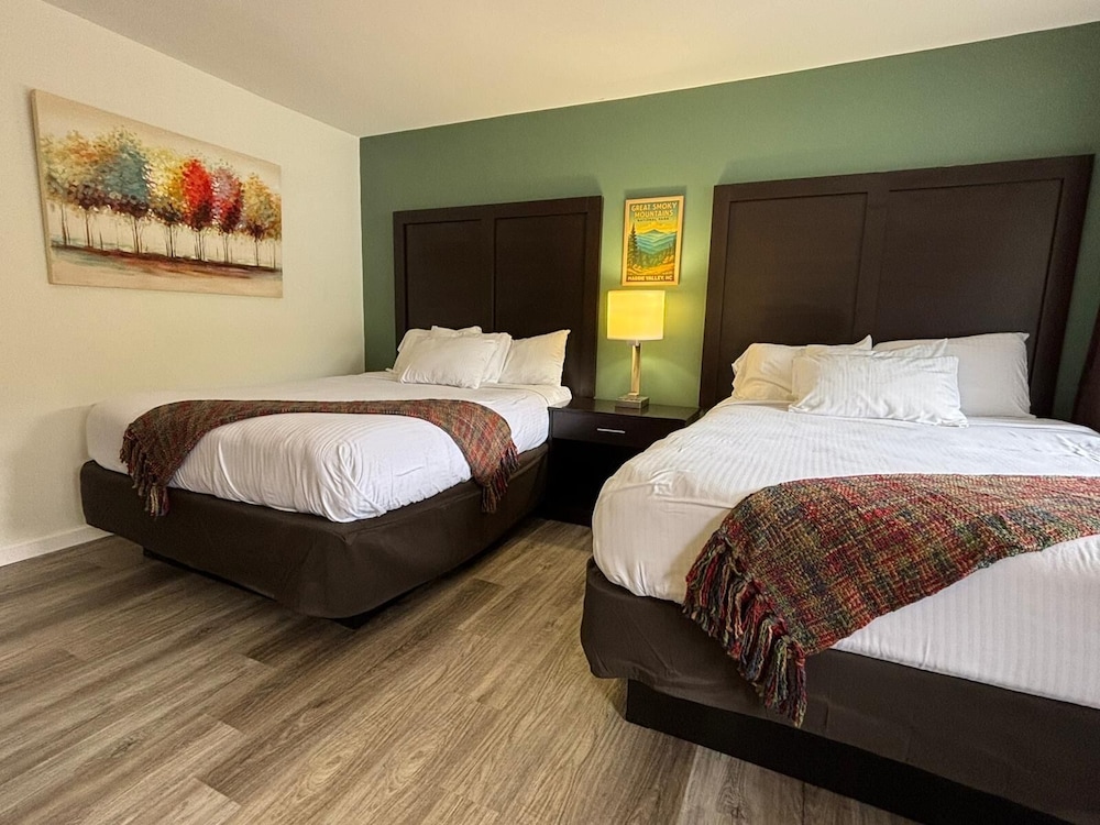 Castlewood Inn - photo 24