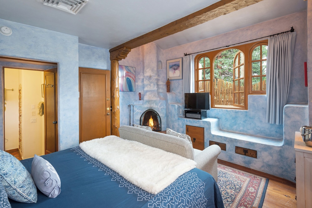 Inn on La Loma Plaza - photo 27