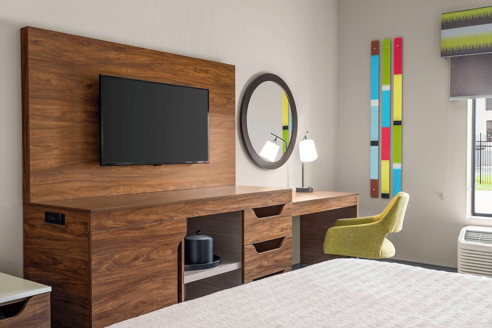 Hampton Inn & Suites Springfield MO - photo 11
