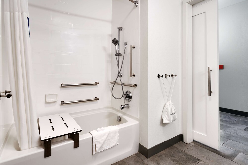 Hampton Inn & Suites By Hilton Spanish Fork Provo - photo 13