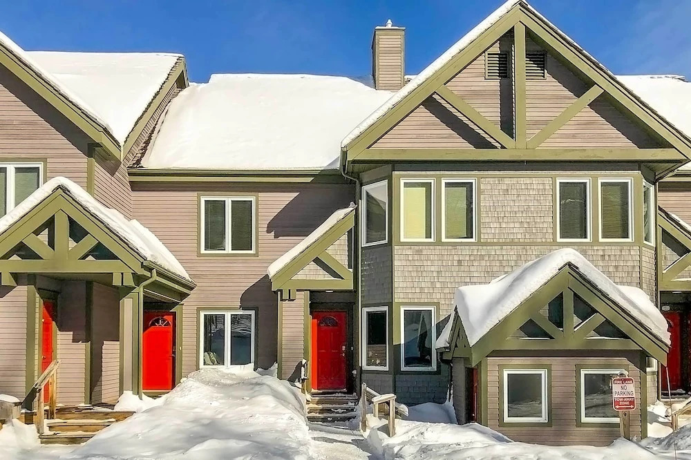 Inviting Ski inandSki out Condo at Jay Peak Resort - featured photo