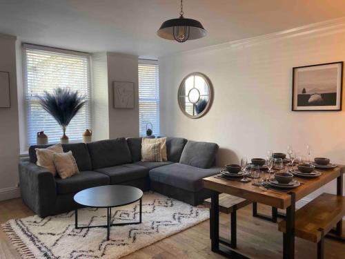Charming Apartment Barbican Hoe Parking Courtyard — 4-Star Luxury Hotel in Plymouth, United Kingdom