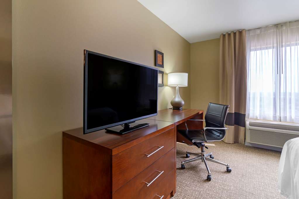 Comfort Inn & Suites Mandan Bismarck - photo 10