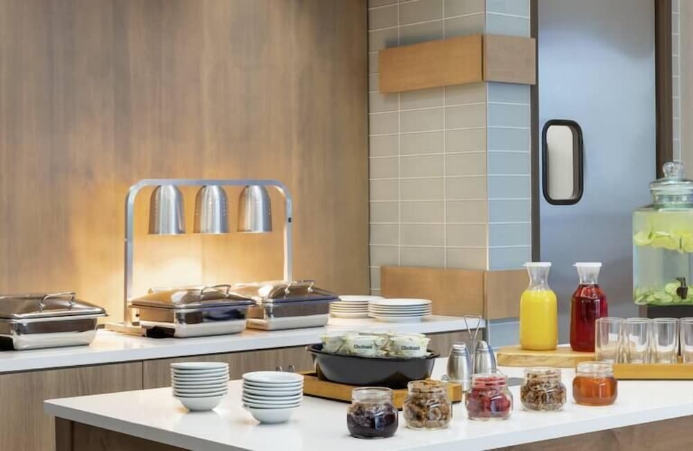 Hilton Garden Inn Austin Central - photo 43