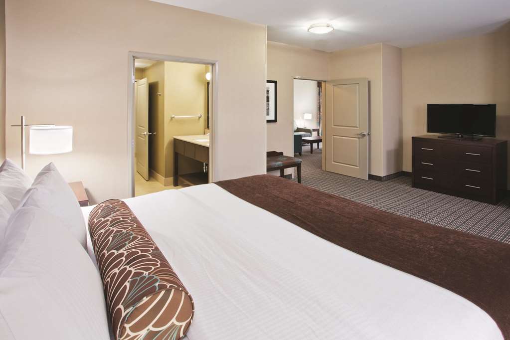 La Quinta Inn & Suites by Wyndham Bellingham - photo 46
