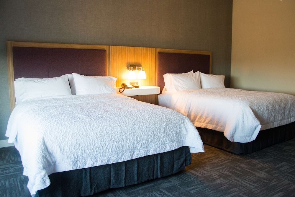 Hampton Inn & Suites by Hilton Warrington Horsham - photo 17