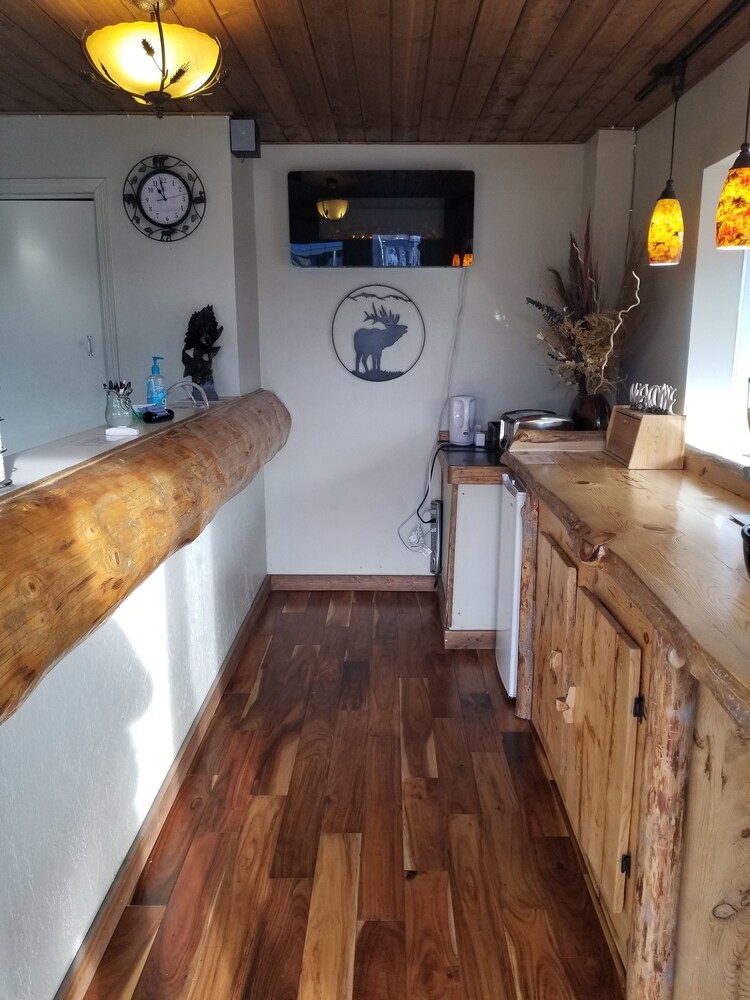 Sandman Motel - photo 10