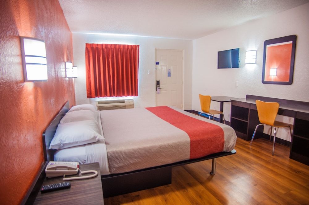 Motel 6 Corsicana - photo 6
