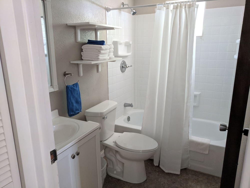 Lake Breeze Resort - photo 105