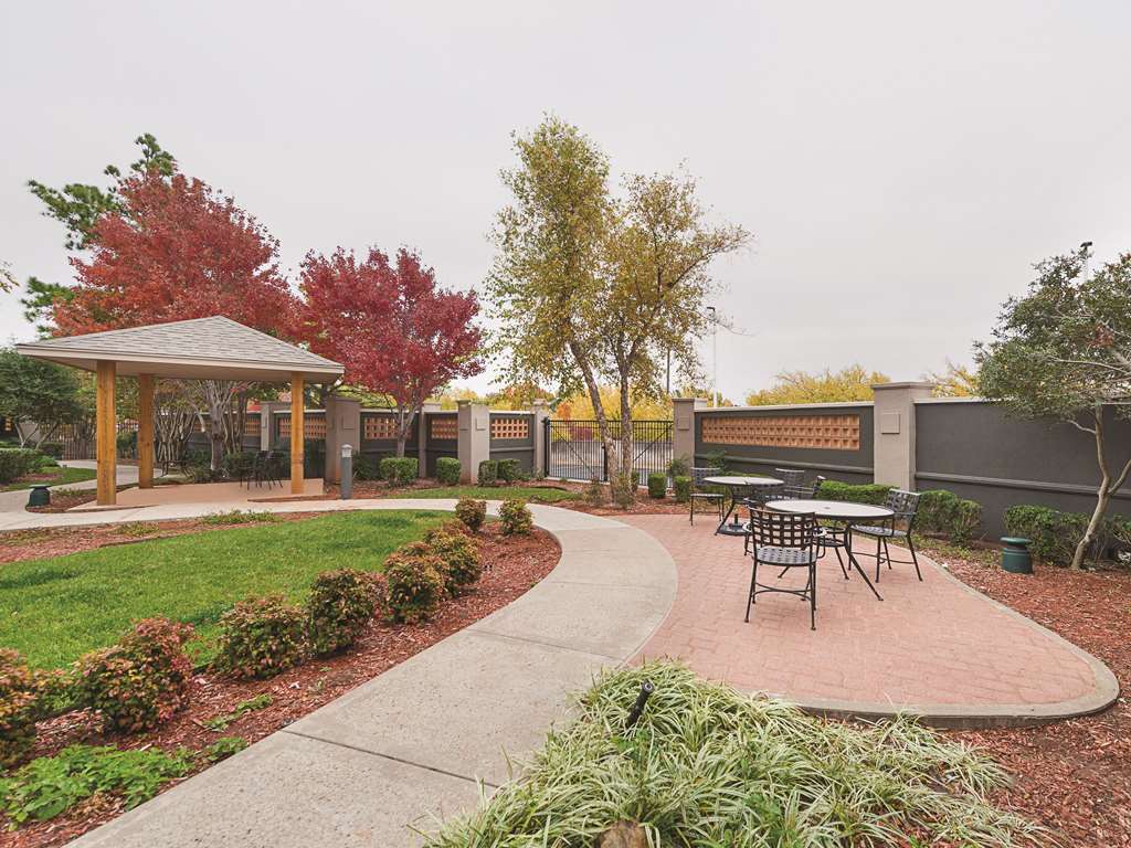 La Quinta Inn & Suites by Wyndham Oklahoma City NW Expwy - photo 7