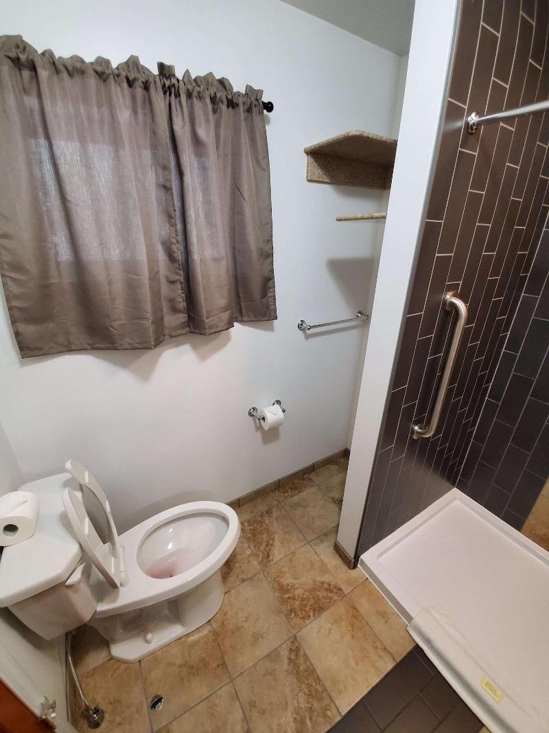 Jefferson Hills Motel - photo 28