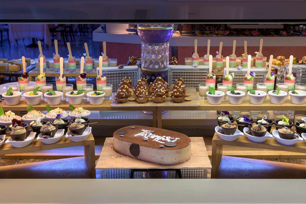 מזון ומשקאות