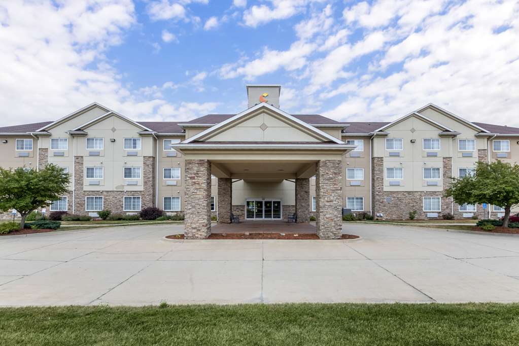 Comfort Suites Cedar Falls - featured photo