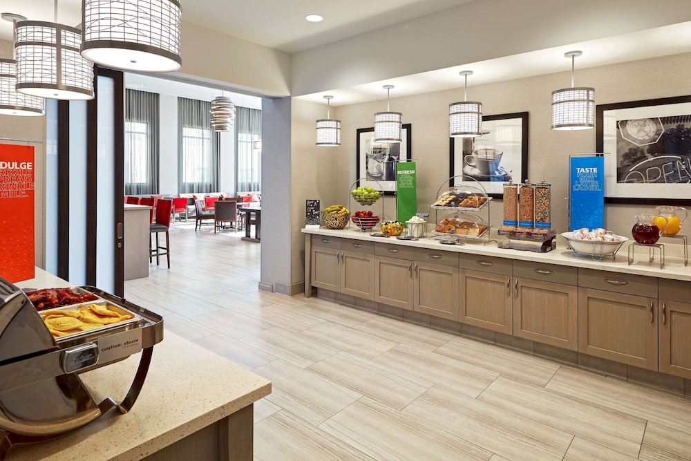 Hampton Inn Long Beach Airport - photo 23