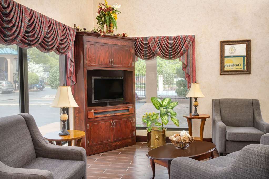 Days Inn by Wyndham Thomaston - photo 2