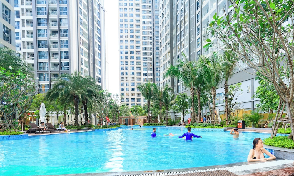 Vinhomes Central Park Luxury Leminbo — 4-Star Luxury Hotel in Ho Chi Minh City, Vietnam