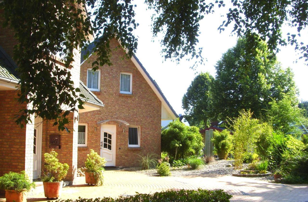 Modernes 5 Sterne Ferienhaus im Maisonettenstil in DAMP — hotel in Damp