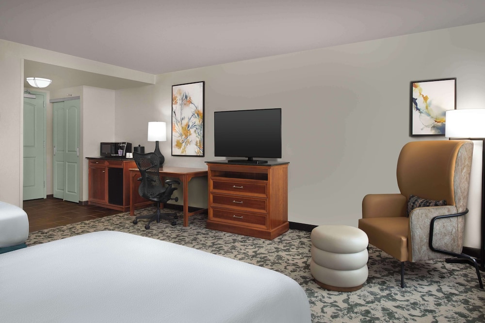 Hilton Garden Inn Gainesville - photo 14