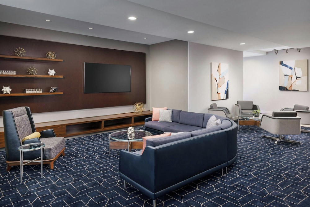 Courtyard by Marriott Los Angeles Woodland Hills - photo 36