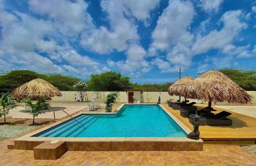 Pura Vida Aruba Appartement Palma — 4-Star Luxury Hotel in Noord, Aruba