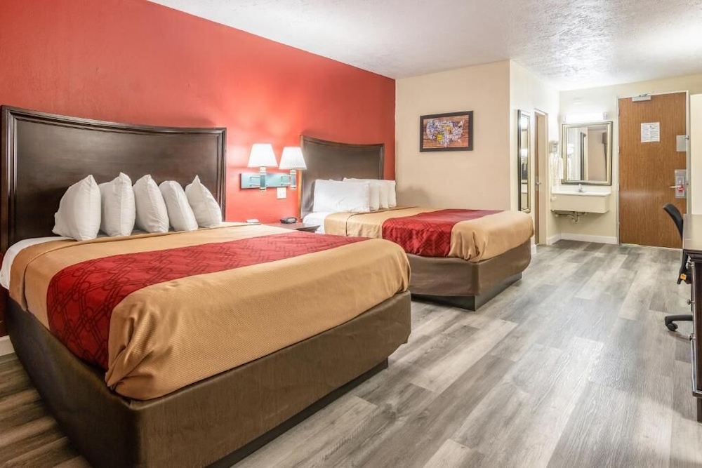 Perry Inn & Suites National Fairground I 75 - photo 31