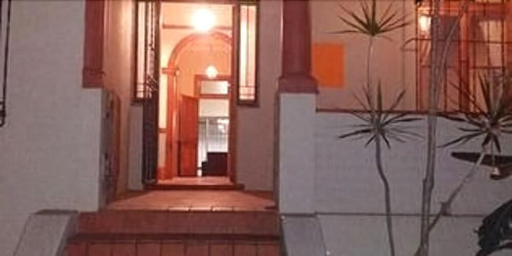 313 Cowey - carbon neutral hotel in Durban