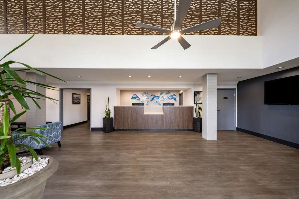 Best Western Inn & Suites Lemoore - photo 13