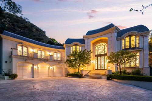 Le Jardin — 4-Star Luxury Hotel in Los Angeles, United States